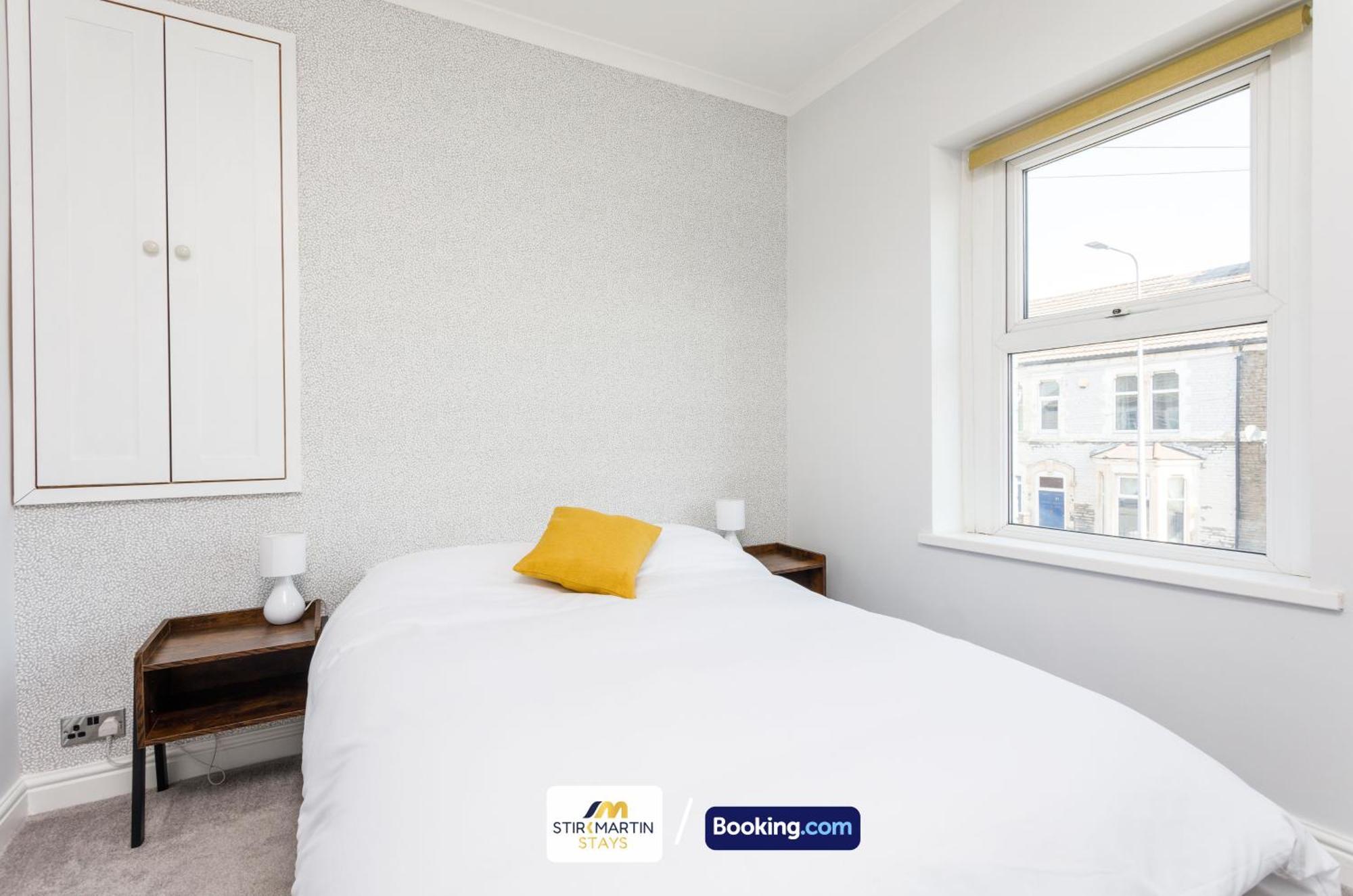 Comfy 3Bed House By Stirkmartin Stays Short Lets & Serviced Accommodation Cardiff With Free Parking & 8Mins To City Centre 외부 사진